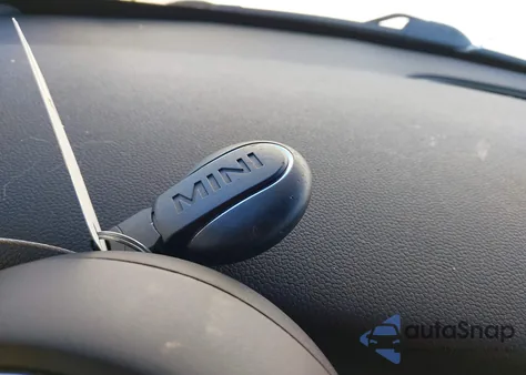 2020 Mini Hardtop Oxford Edition из США, поврежденный, VIN WMWXU7C04L2L89965